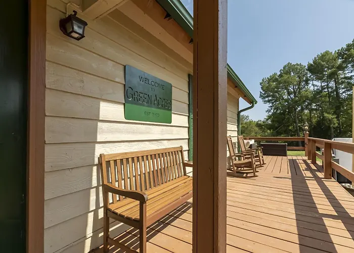 Landhaus Shuffleboard, Bar, & Ev Charger